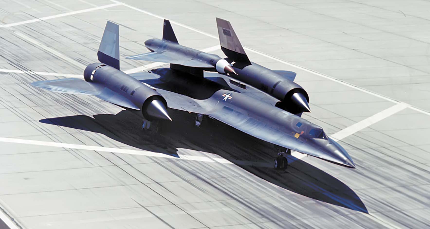 Lockheed SR-71 / YF-12 / A-12 Blackbirds PDF eBook + Aircraft Flight