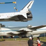 Shuttle Independence mounted on NASA 747 in Houston