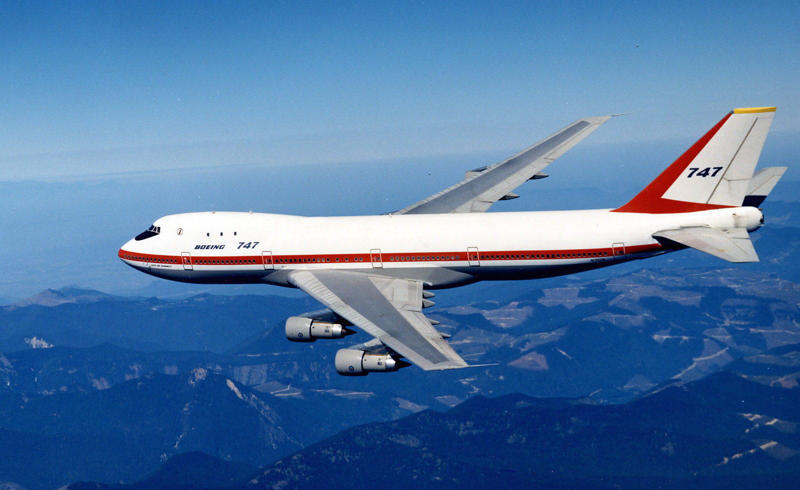 Boeing 747-400- 航空摄影图库(www.aerophotos.com)